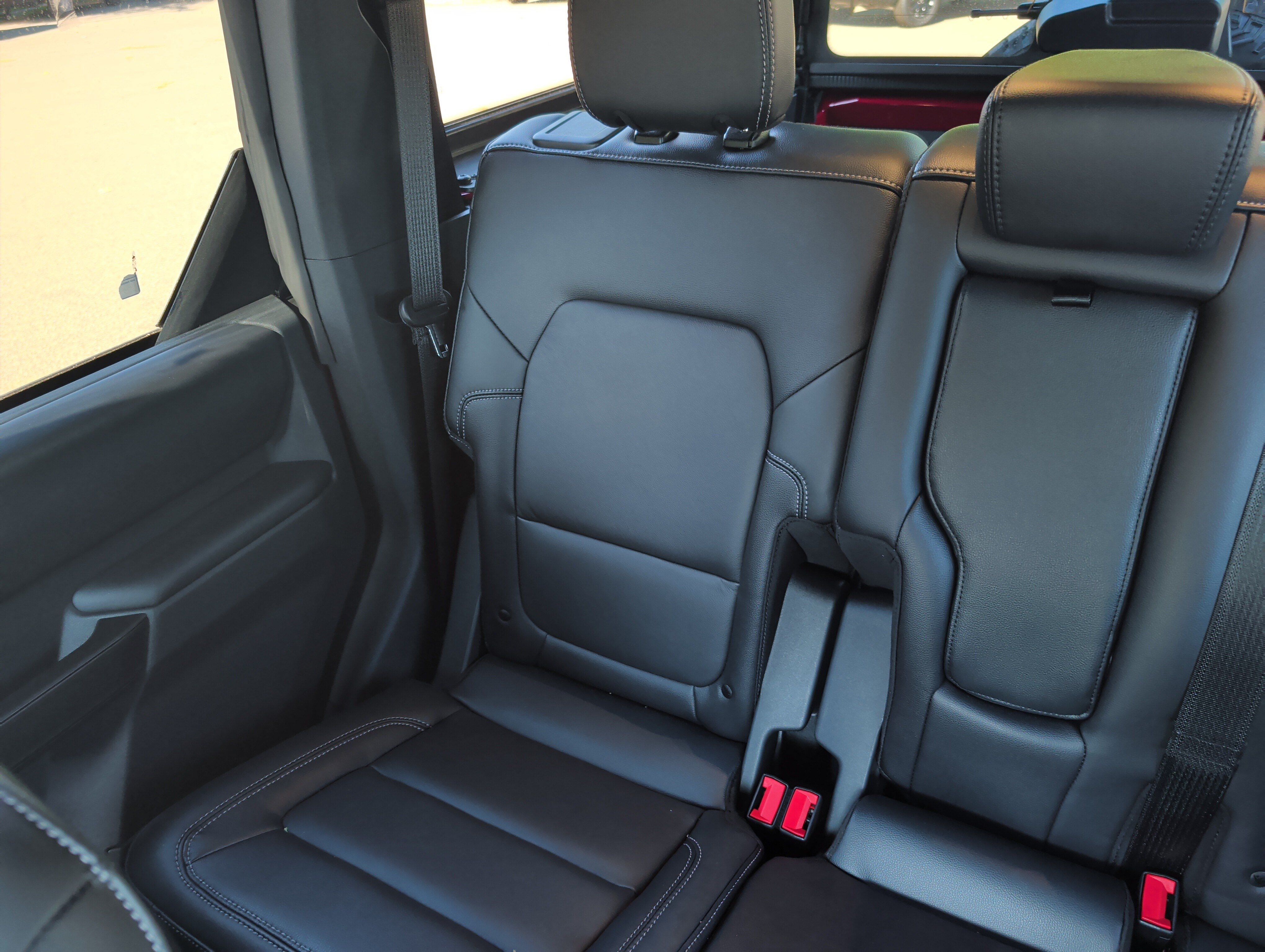 Used 2026 Ford Bronco Outer Banks w/ Sasquatch Package AWD/4WD image 12