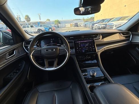 Used 2023 Jeep Grand Cherokee 4WD 4xe image 30