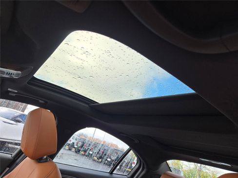 Used 2022 Alfa Romeo Giulia Ti image 27