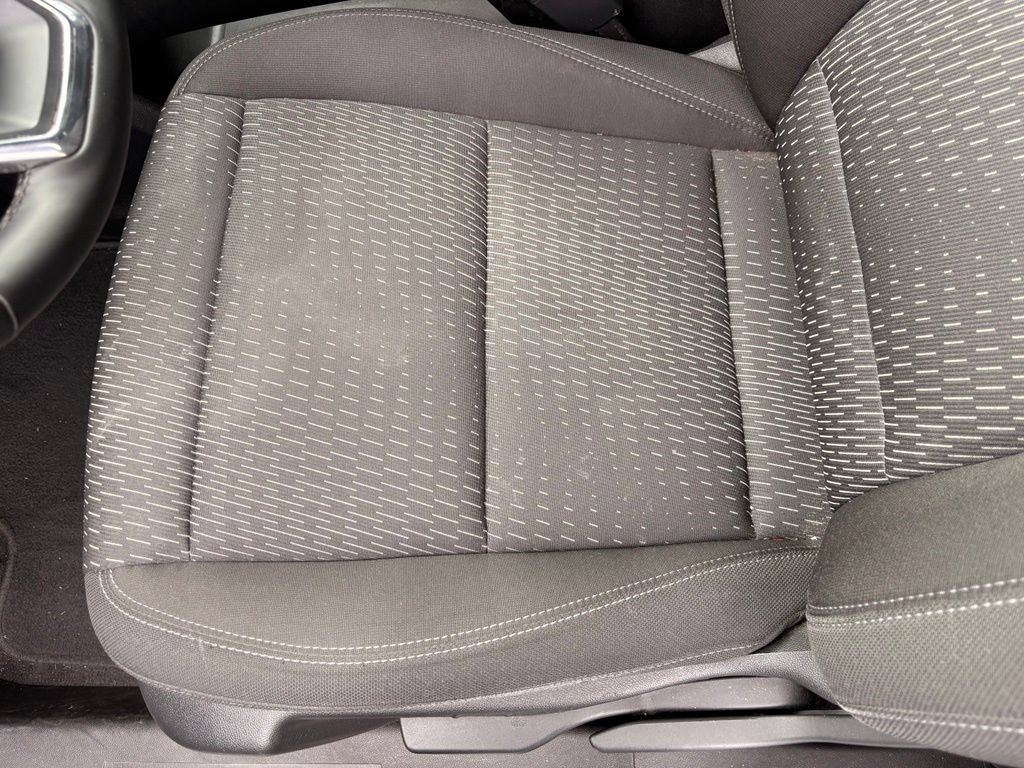 Used 2025 Chevrolet Equinox LT w/ Safety and Technology Package FWD image 24