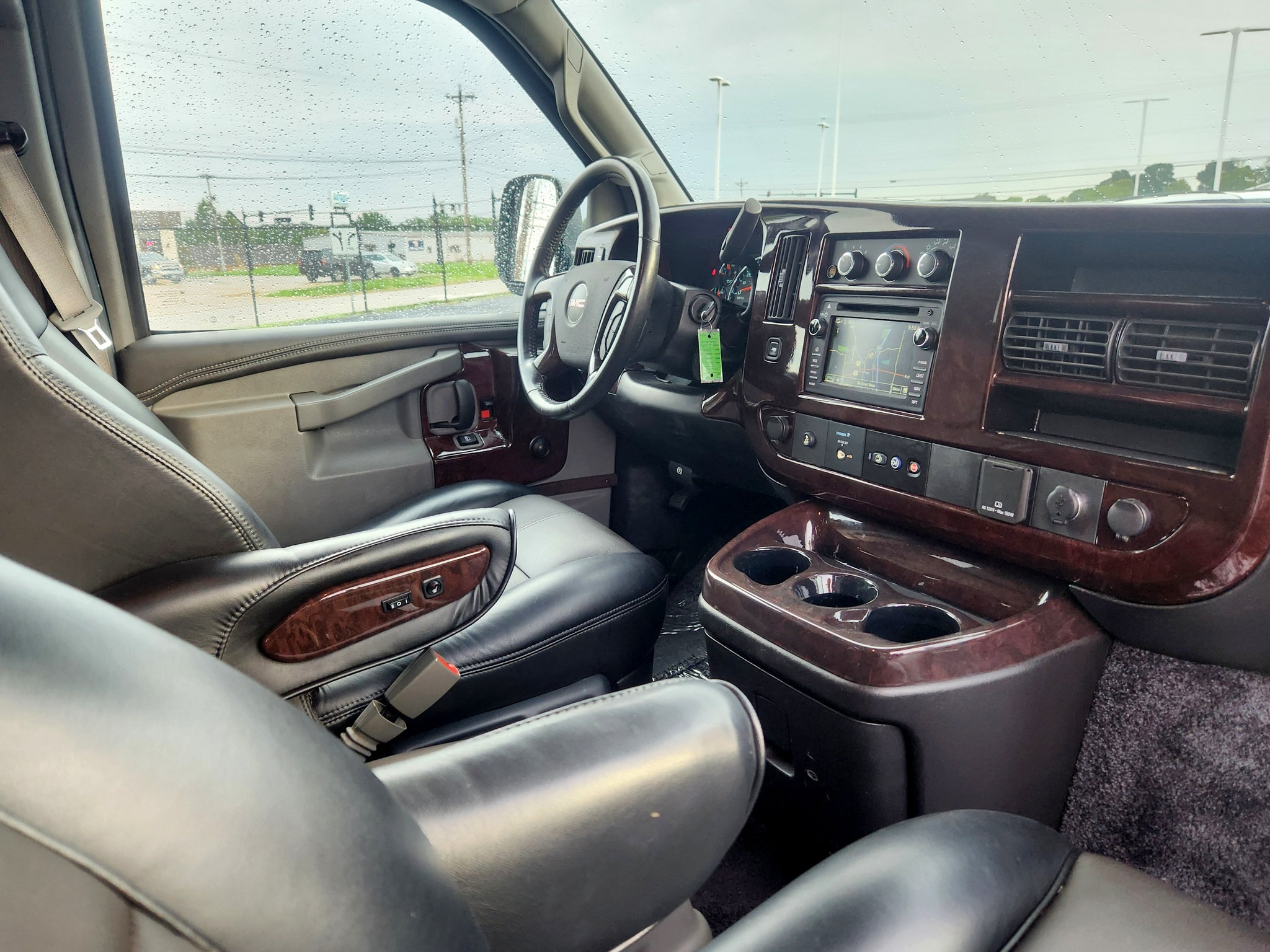 Used 2017 GMC Savana 2500 RWD image 40