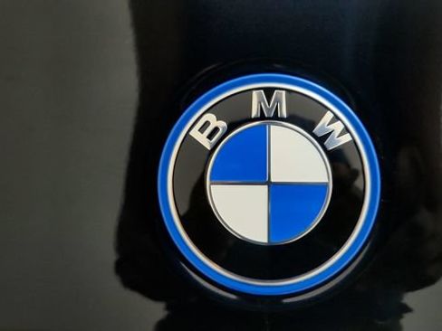 Used 2024 BMW i5 eDrive40i w/ M Sport Package RWD image 34