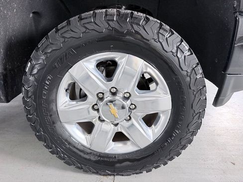 Used 2022 Chevrolet Silverado 2500 LTZ w/ Z71 Chrome Sport Edition AWD/4WD image 4