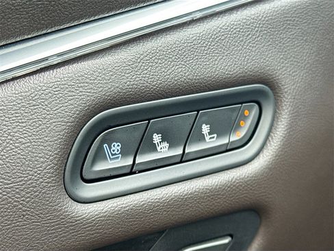 Used 2022 Cadillac Escalade Sport w/ Touring Package image 20