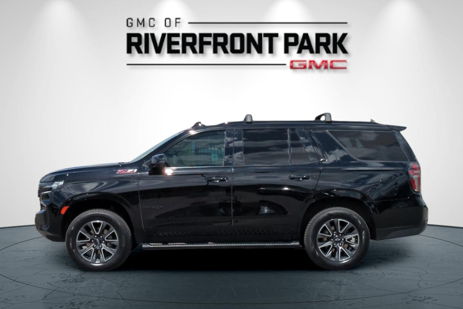 Used 2023 Chevrolet Tahoe Z71 w/ Luxury Package AWD/4WD image 6
