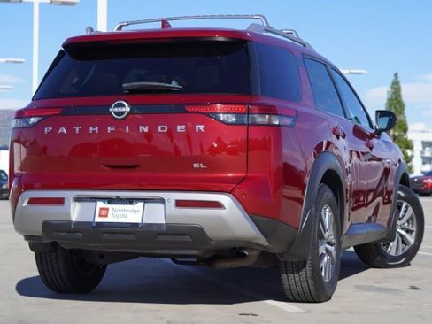 Used 2022 Nissan Pathfinder SL image 5