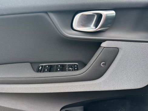 Used 2022 Polestar Polestar 2 image 14