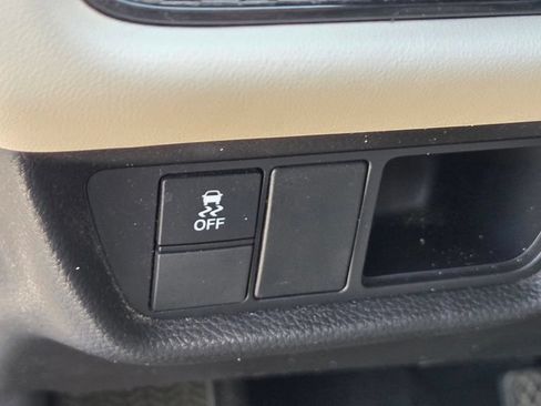 Used 2023 Honda HR-V LX image 17