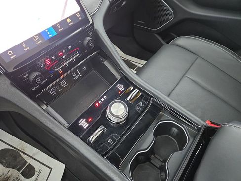 Used 2023 Jeep Grand Cherokee Overland w/ Luxury Tech Group IV image 28