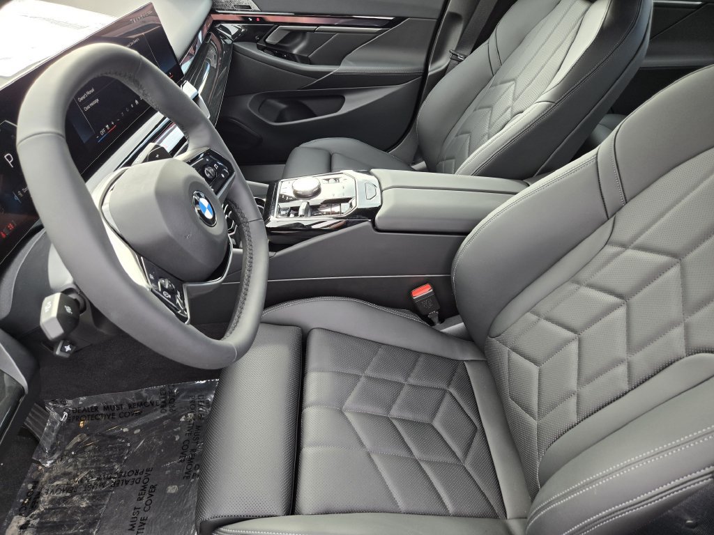 Certified 2026 BMW 530i xDrive AWD/4WD image 16