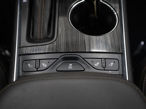 Used 2018 Chevrolet Impala Premier FWD image 18