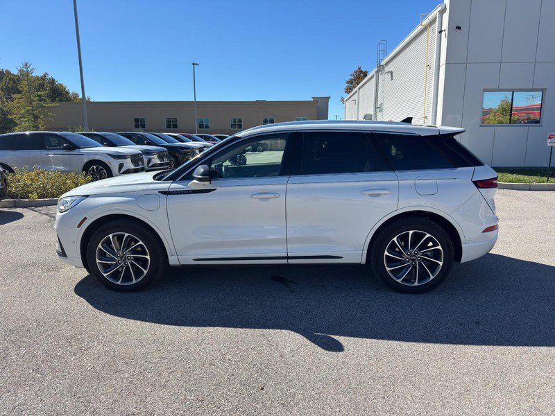 Used 2023 Lincoln Corsair Grand Touring w/ Equipment Group 302A AWD/4WD image 8