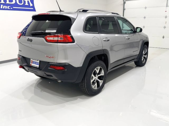 Used 2015 Jeep Cherokee Trailhawk w/ Comfort/Convenience Group AWD/4WD image 8