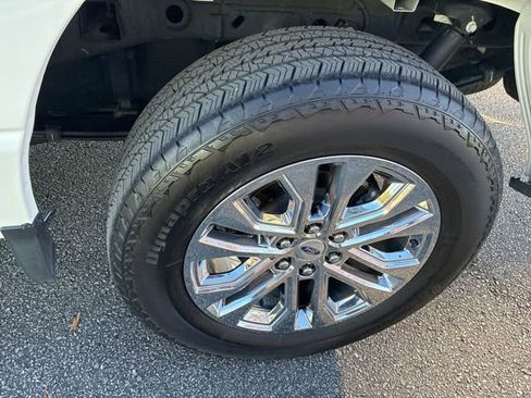 Used 2025 Ford F150 Lariat w/ Equipment Group 501A Mid image 12