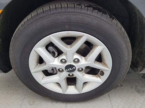 Used 2025 Kia Soul LX image 31