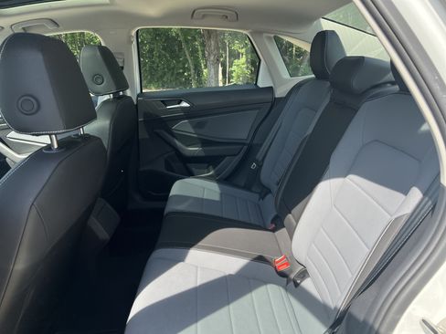 Used 2025 Volkswagen Jetta SE w/ Sunroof Package FWD image 27