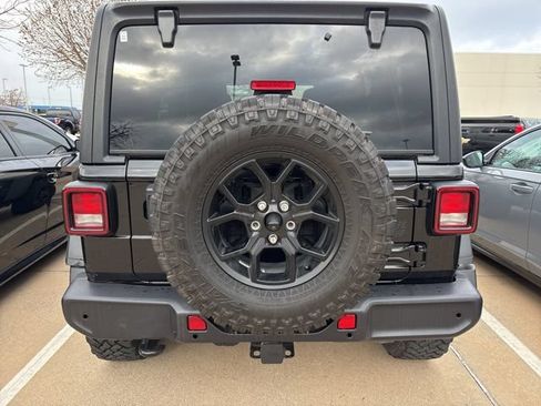 Used 2024 Jeep Wrangler Unlimited Sport AWD/4WD image 5