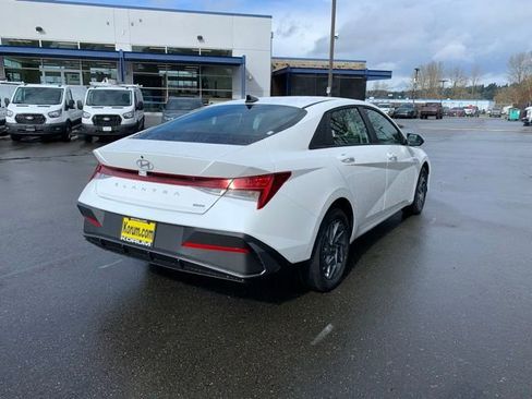 New 2026 Hyundai Elantra Blue image 5