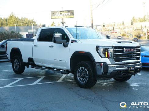Used 2024 GMC Sierra 3500 SLT w/ SLT Premium Package image 3