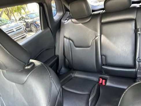 Certified 2021 Jeep Compass Latitude FWD image 14