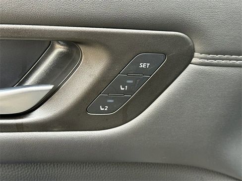 New 2026 Nissan Pathfinder Platinum image 23