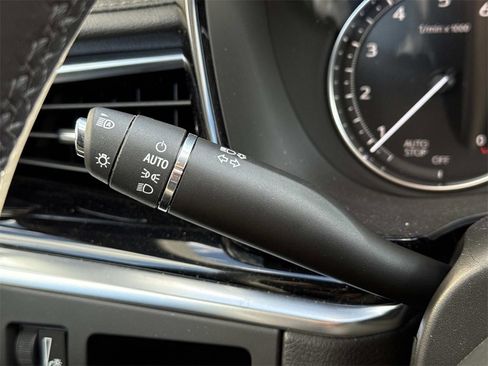 New 2025 Cadillac XT6 Luxury image 27