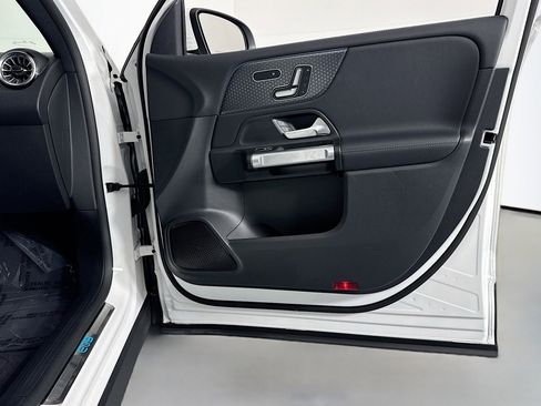 Certified 2025 Mercedes-Benz EQB 250+ image 22