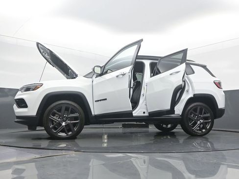 New 2026 Jeep Compass Limited image 60