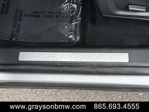 Used 2022 Ford Explorer Limited image 12