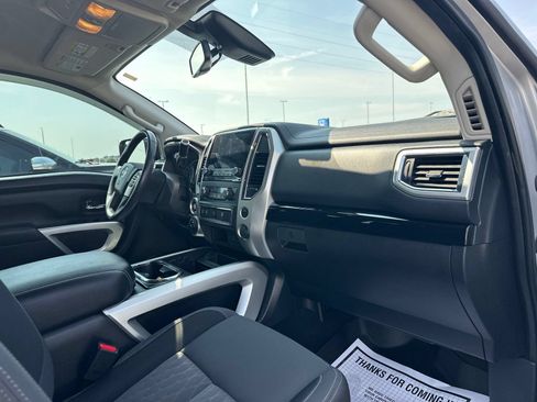 Used 2020 Nissan Titan SV w/ SV Convenience Package AWD/4WD image 35