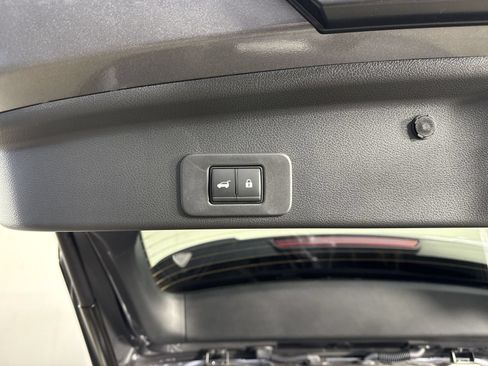 Certified 2025 Nissan Murano SL w/ Cargo Package AWD/4WD image 37