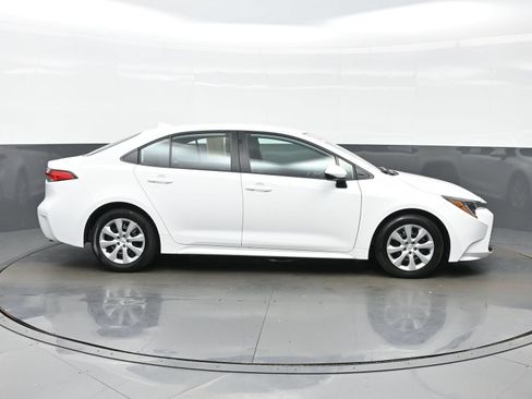 Used 2024 Toyota Corolla LE FWD image 7