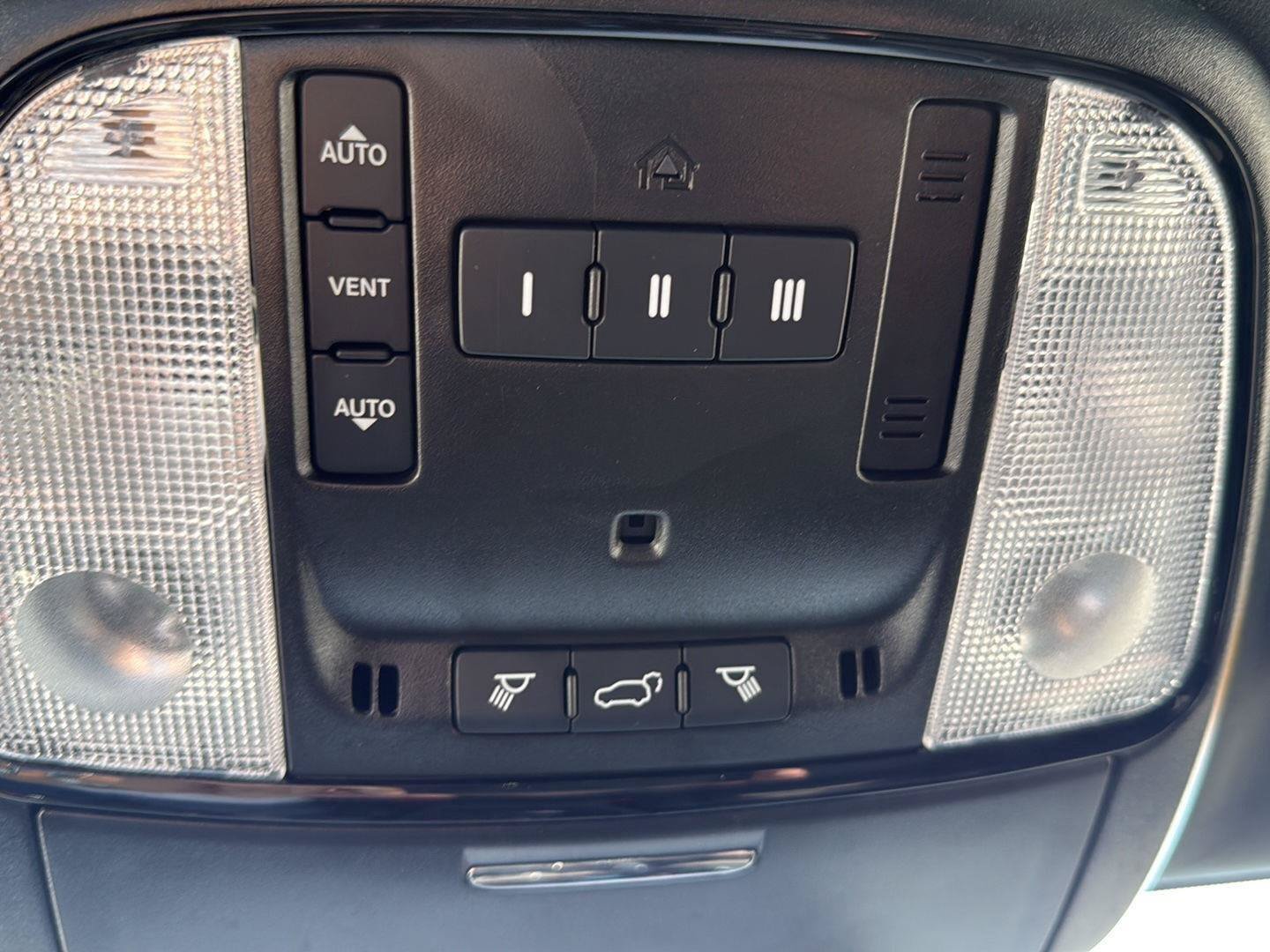 Used 2025 Dodge Durango R/T AWD/4WD image 21