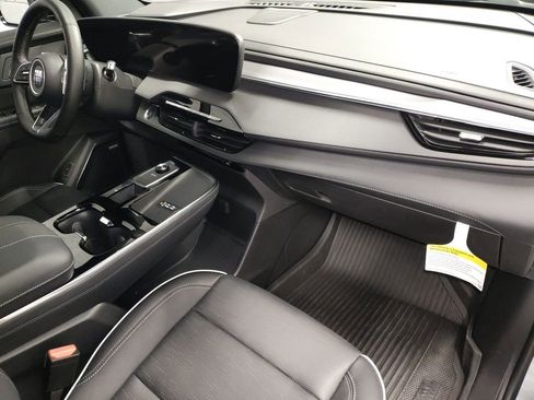 Used 2025 Buick Enclave Sport Touring w/ LPO, Floor Liner Package FWD image 8