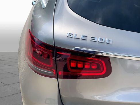 Used 2020 Mercedes-Benz GLC 300 4MATIC image 27