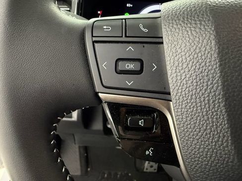 Used 2026 Toyota Camry SE w/ Convenience Package FWD image 10