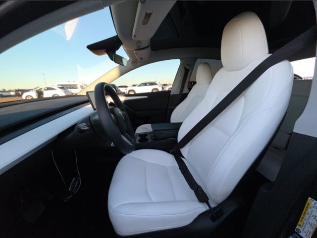 Used 2024 Tesla Model Y Long Range RWD image 7
