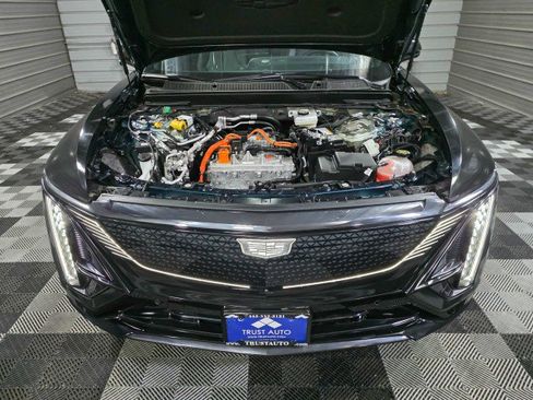 Used 2024 Cadillac Lyriq Sport image 40