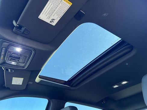 Used 2022 GMC Sierra 1500 AT4 w/ AT4 Premium Package image 19