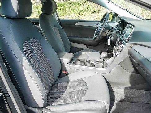 Used 2018 Hyundai Sonata SE image 18