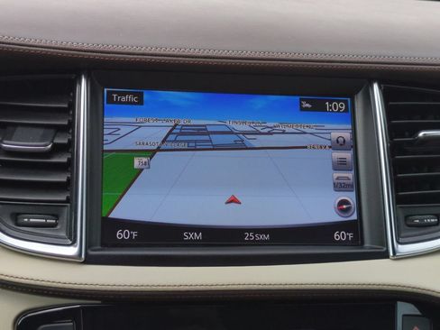 Used 2019 INFINITI QX50 Essential w/ Sensory Package FWD image 22