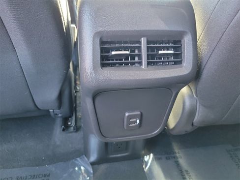 Used 2022 Chevrolet Equinox LT image 21