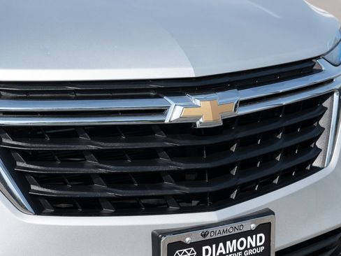 Used 2022 Chevrolet Equinox LS AWD/4WD image 10