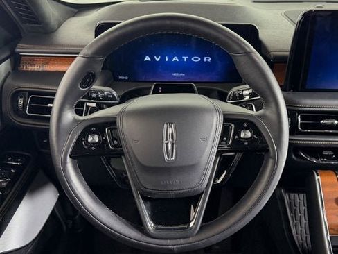 Used 2025 Lincoln Aviator Black Label w/ Jet Appearance Package AWD/4WD image 11