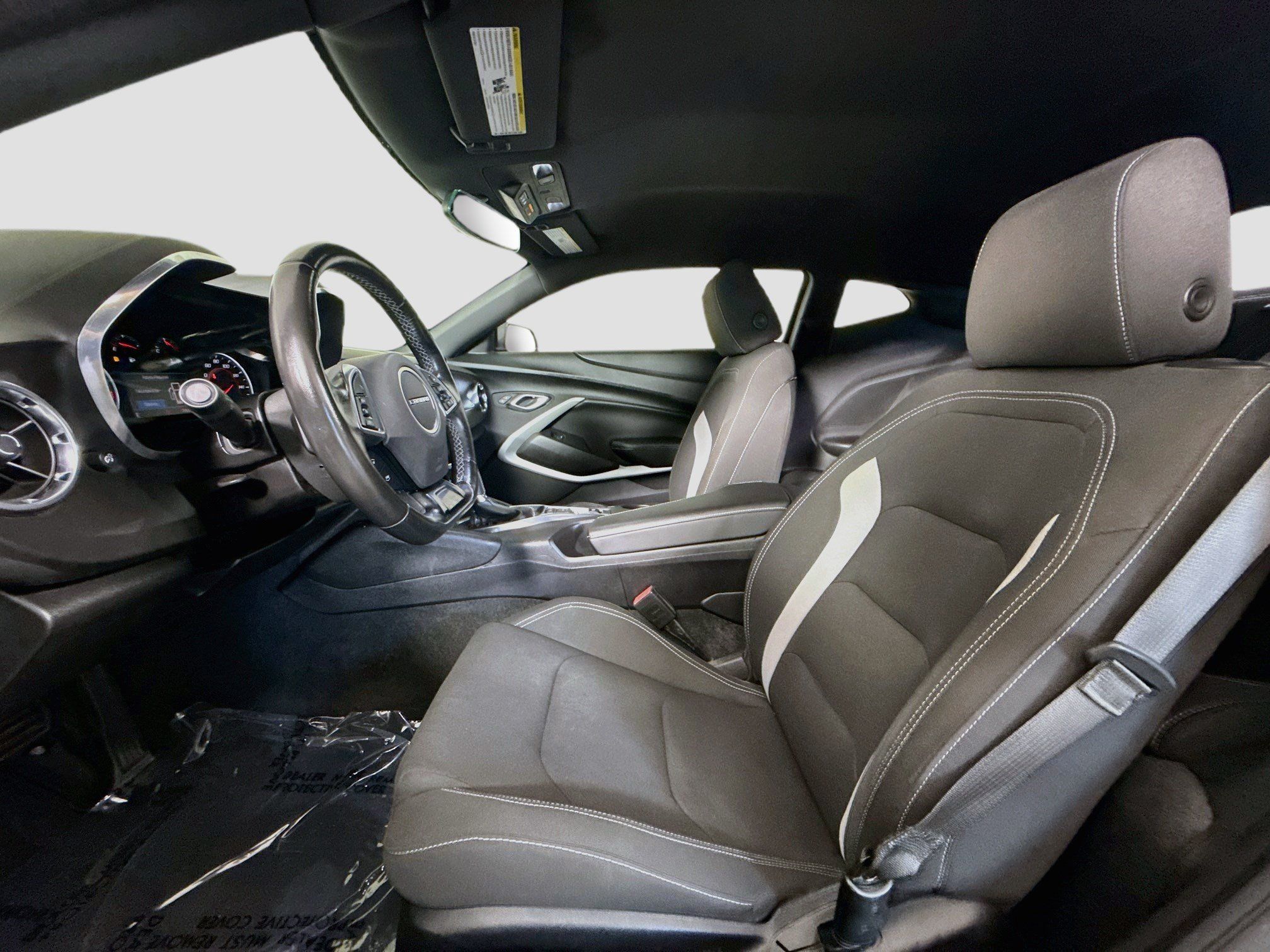 Used 2020 Chevrolet Camaro LT RWD image 22