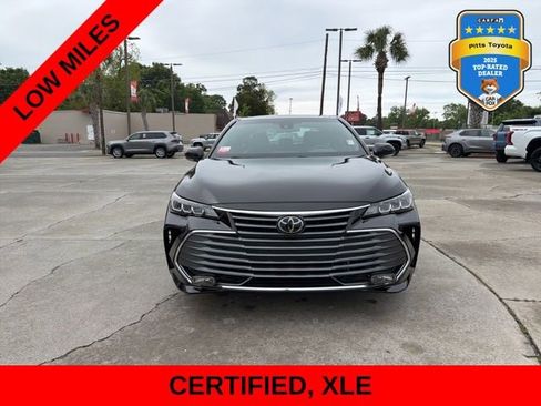 Certified 2022 Toyota Avalon XLE w/ Moonroof Package FWD image 2