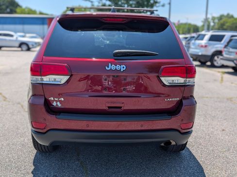 Used 2021 Jeep Grand Cherokee Laredo AWD/4WD image 5