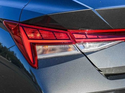 Certified 2026 Hyundai Elantra Hybrid FWD image 9