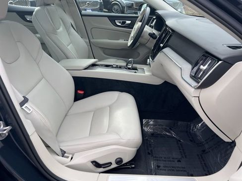 Certified 2024 Volvo S60 B5 Plus AWD/4WD image 18