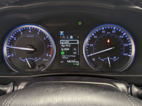 Used 2019 Toyota Highlander Limited image 16